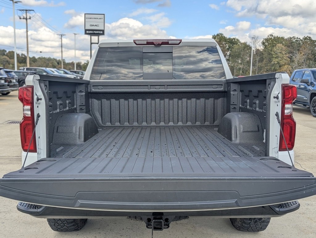 Used 2024 Chevrolet Silverado 1500 ZR2 w/ Technology Package image 21