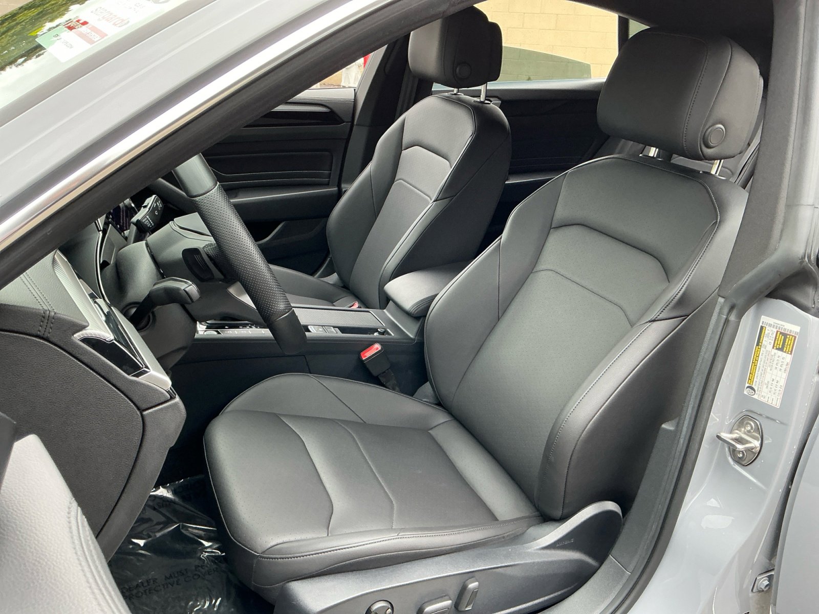 Used 2023 Volkswagen Arteon SE image 18