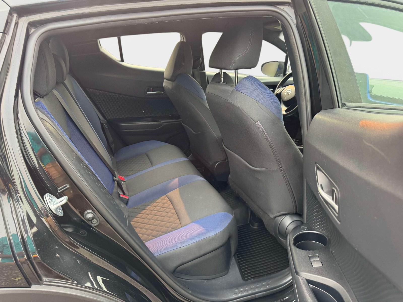 Certified 2020 Toyota C-HR XLE FWD image 41