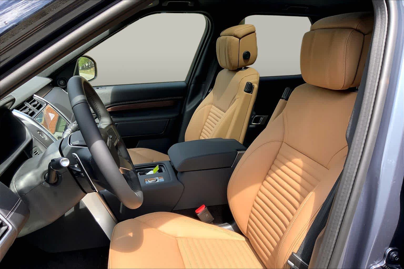 New 2026 Land Rover Discovery Dynamic SE AWD/4WD image 12
