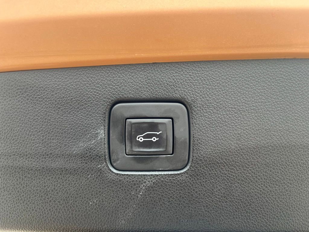 Used 2024 Buick Envista Sport Touring w/ Convenience I Package FWD image 12