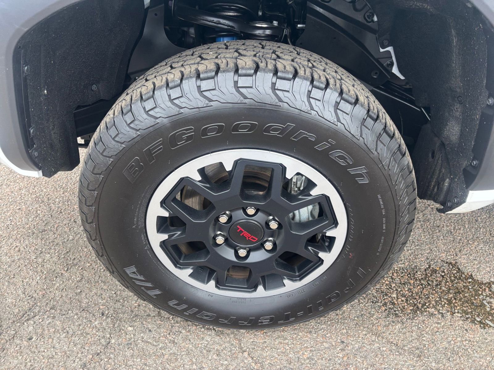 Used 2025 Toyota Tacoma TRD Off-Road image 30