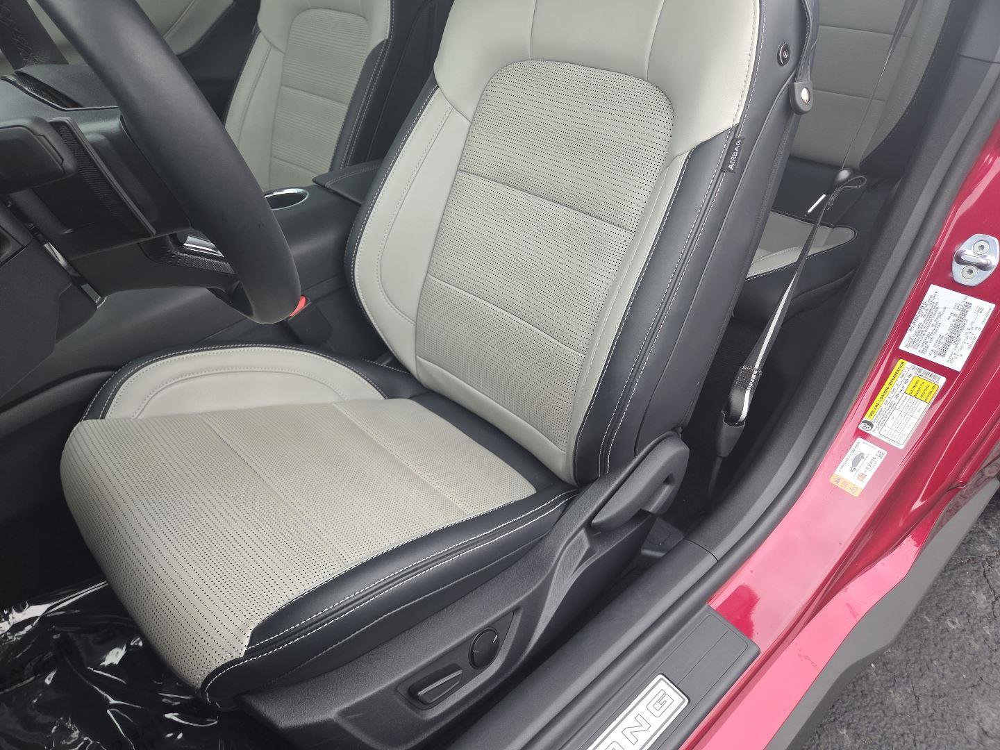 Used 2025 Ford Mustang GT Premium RWD image 18