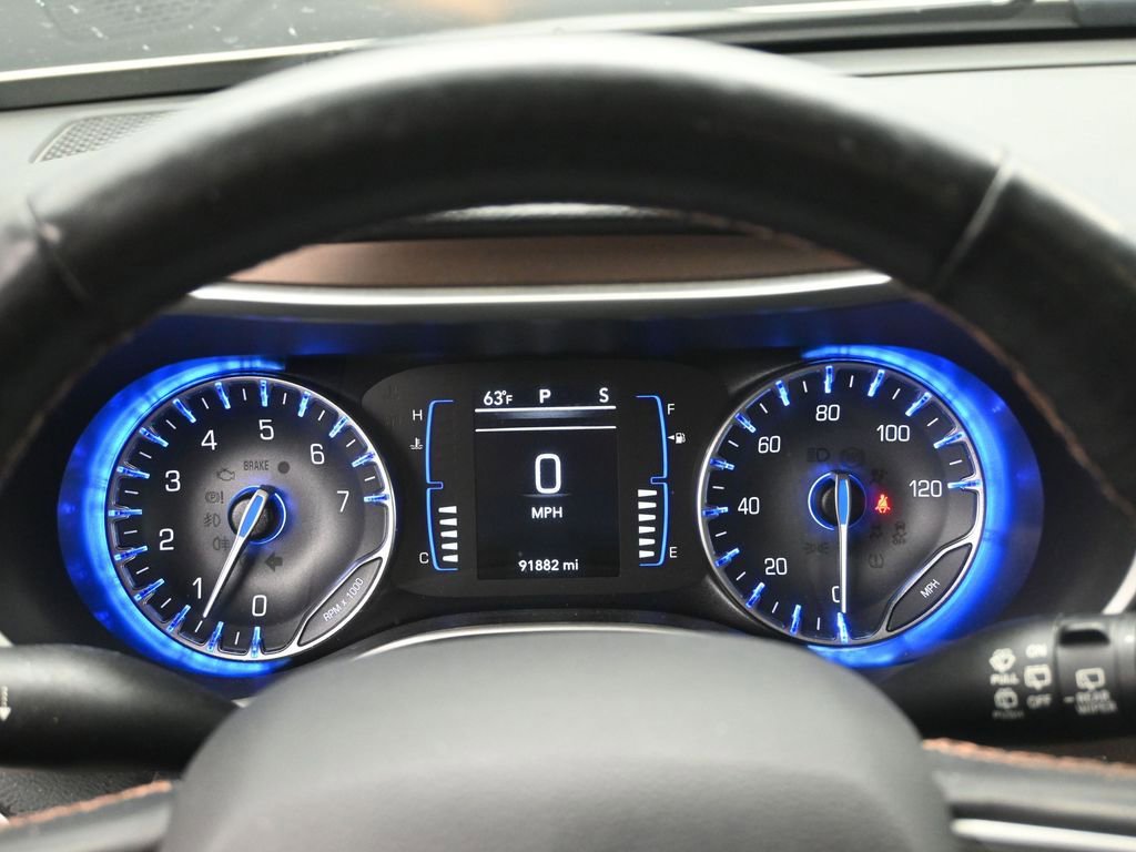 Used 2019 Chrysler Pacifica Touring Plus w/ Cold Weather Group image 11