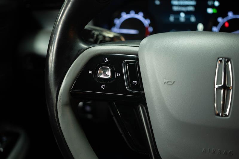 Used 2022 Lincoln Corsair FWD w/ Premium Package image 27