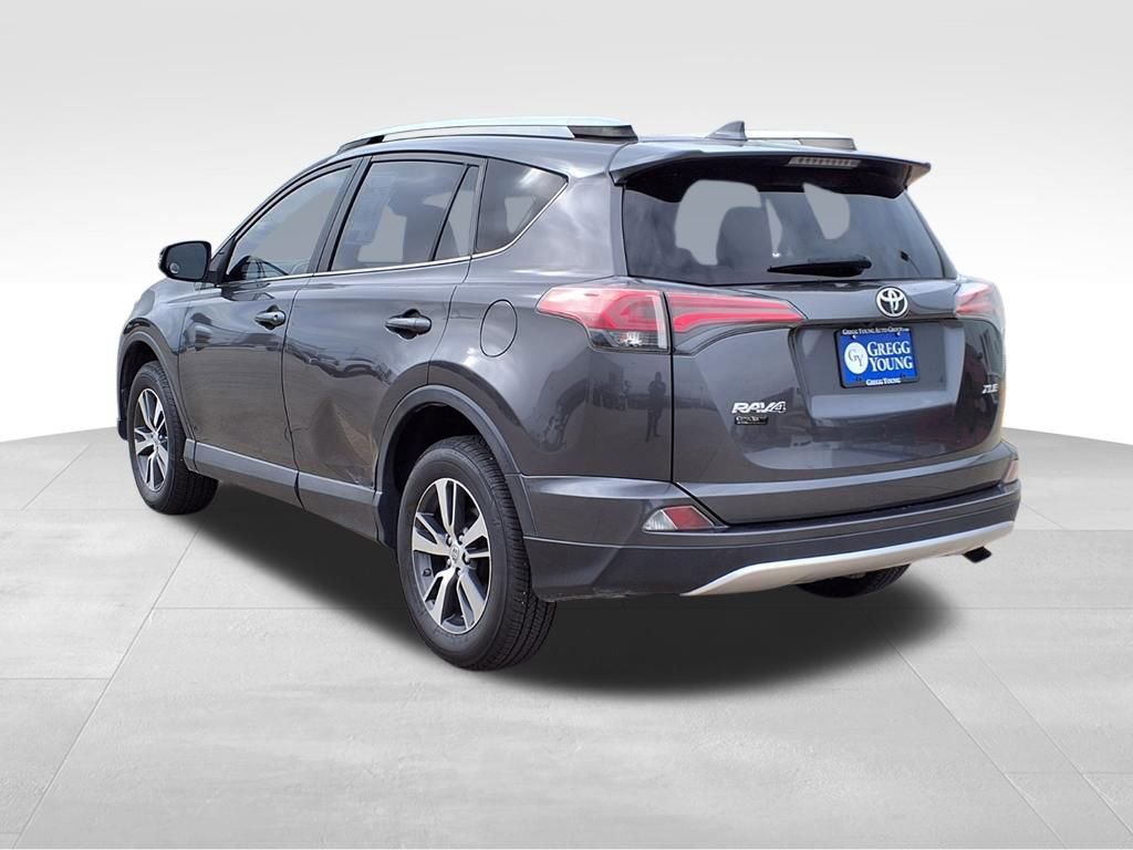 Used 2018 Toyota RAV4 XLE image 3
