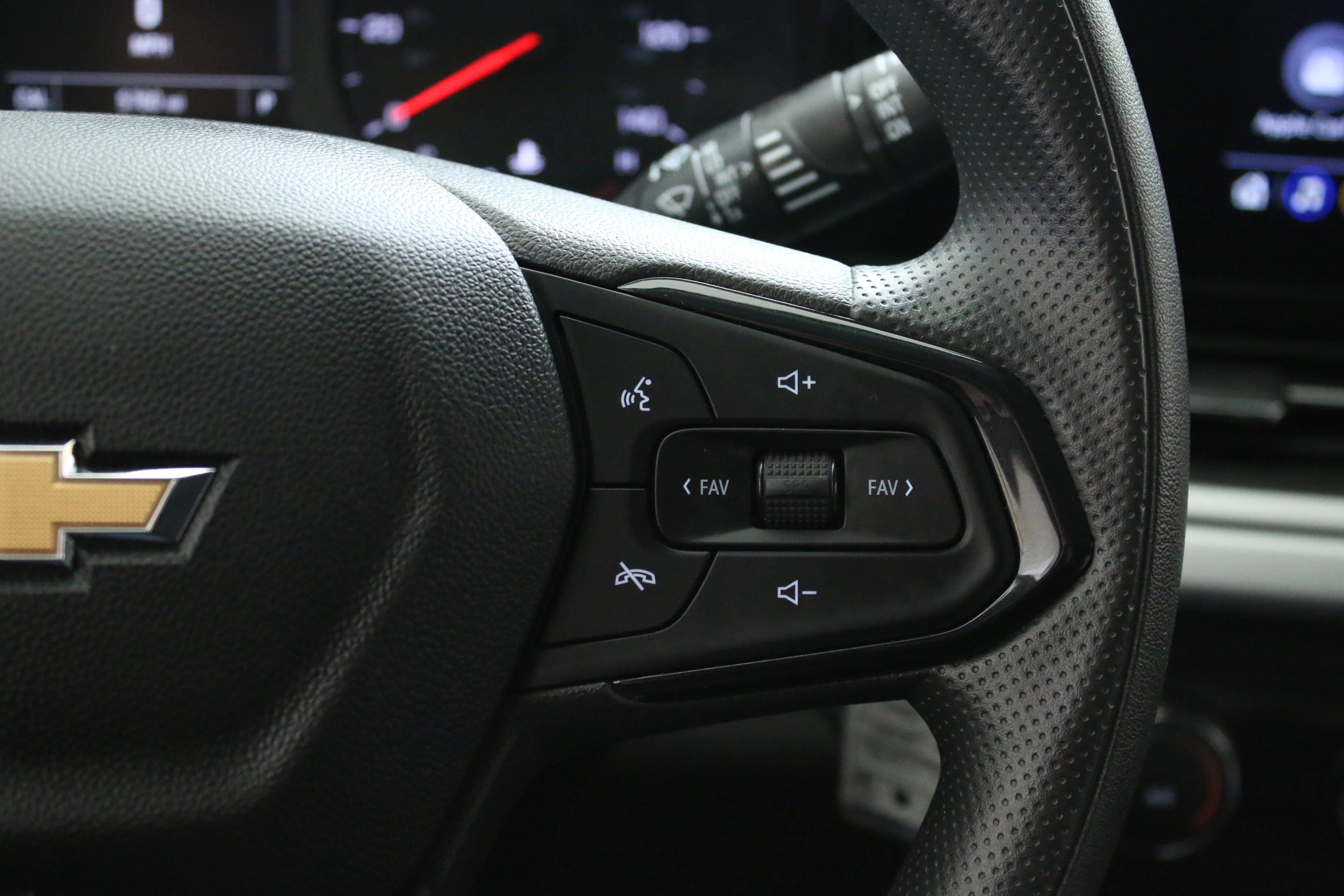 Certified 2024 Chevrolet Trax LS FWD image 15