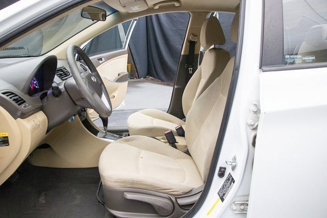 Used 2014 Hyundai Accent GLS image 25
