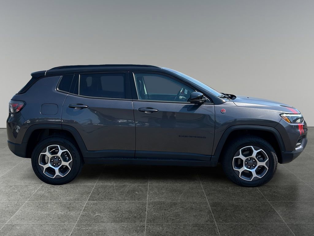 Used 2022 Jeep Compass Trailhawk w/ Trailhawk Elite Group image 8