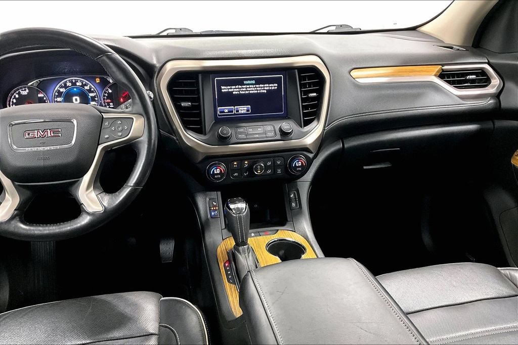 Used 2017 GMC Acadia Denali w/ Technology Package FWD image 7