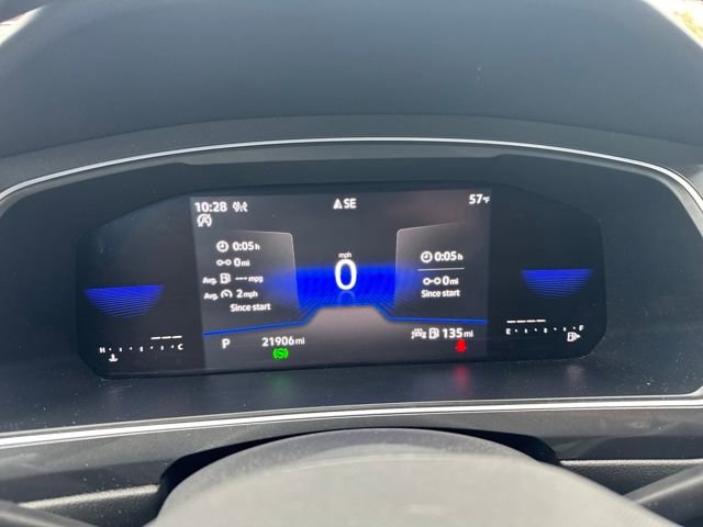 Certified 2022 Volkswagen Tiguan SE w/ Panoramic Sunroof Package image 21