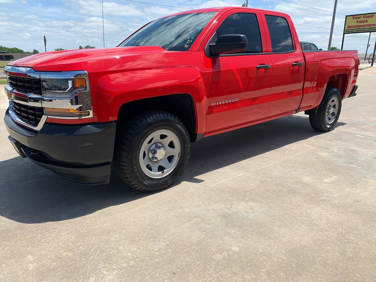 Used 2017 Chevrolet Silverado 1500 W/T AWD/4WD image 3