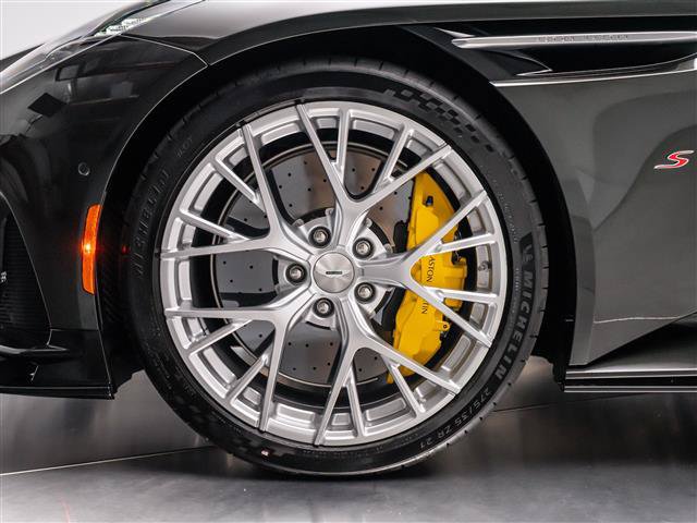 New 2026 Aston Martin DB12 Coupe RWD image 4