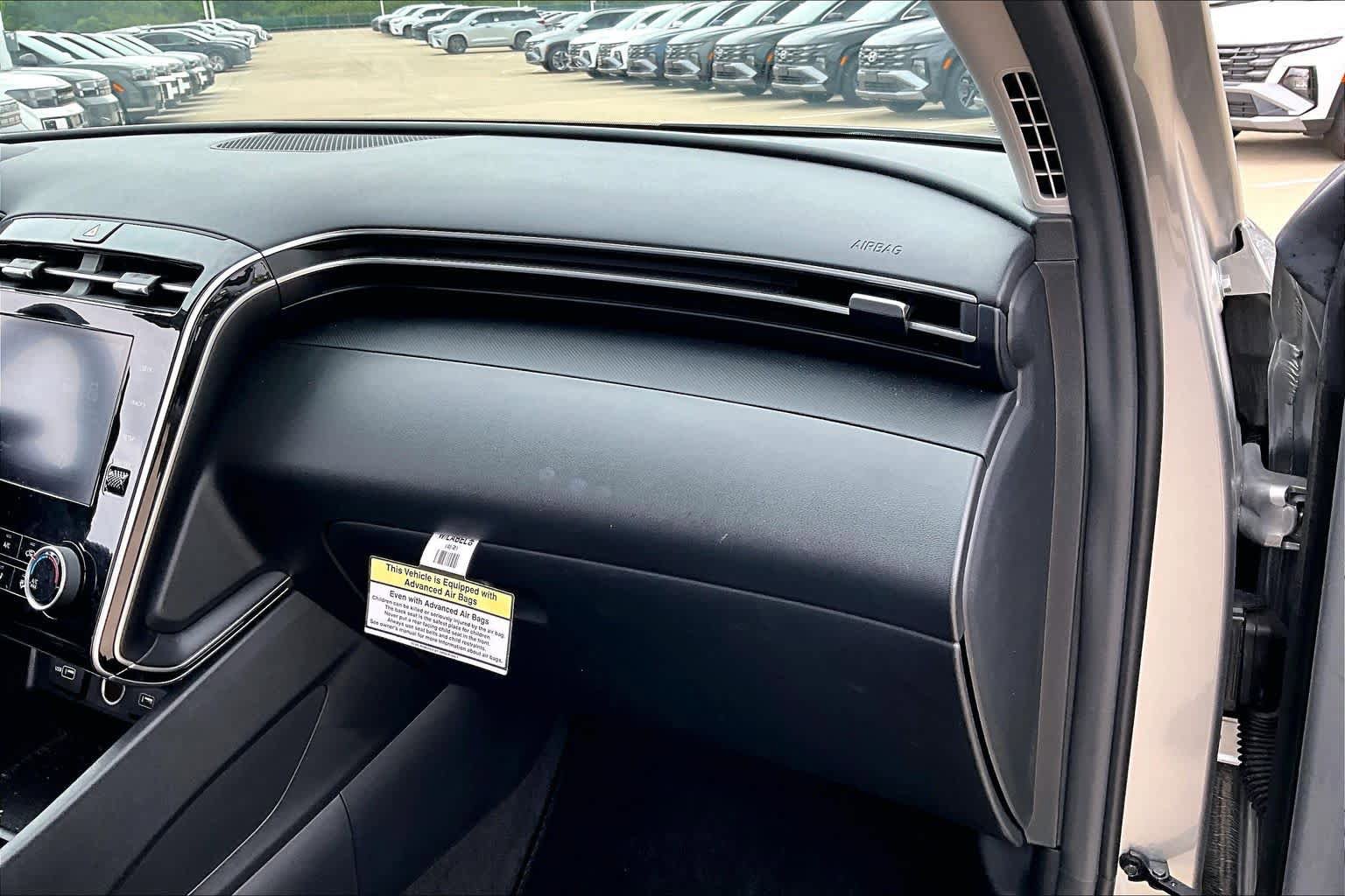 Used 2024 Hyundai Tucson SE FWD image 17