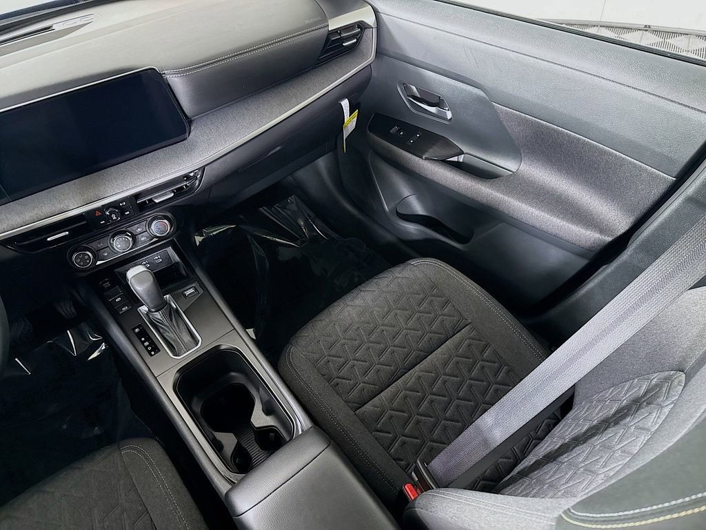 Certified 2025 Nissan Kicks SV image 25