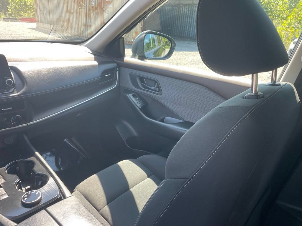 Used 2023 Nissan Rogue S AWD/4WD image 21