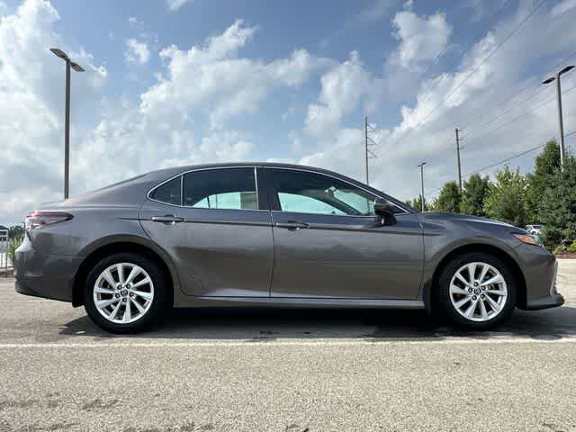 Used 2022 Toyota Camry LE AWD/4WD image 3