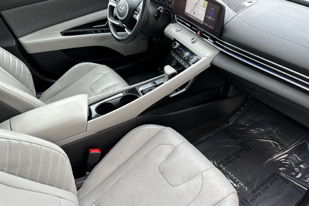 Used 2023 Hyundai Elantra Limited FWD image 20