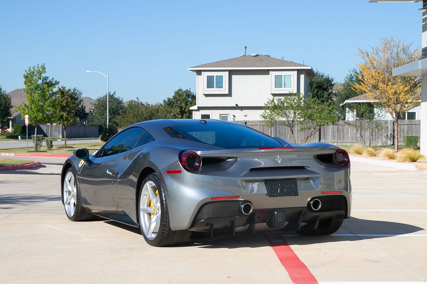 Used 2016 Ferrari 488 GTB image 8