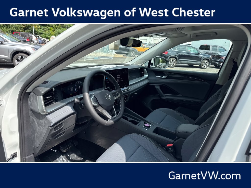 New 2026 Volkswagen Tiguan SE AWD/4WD image 9