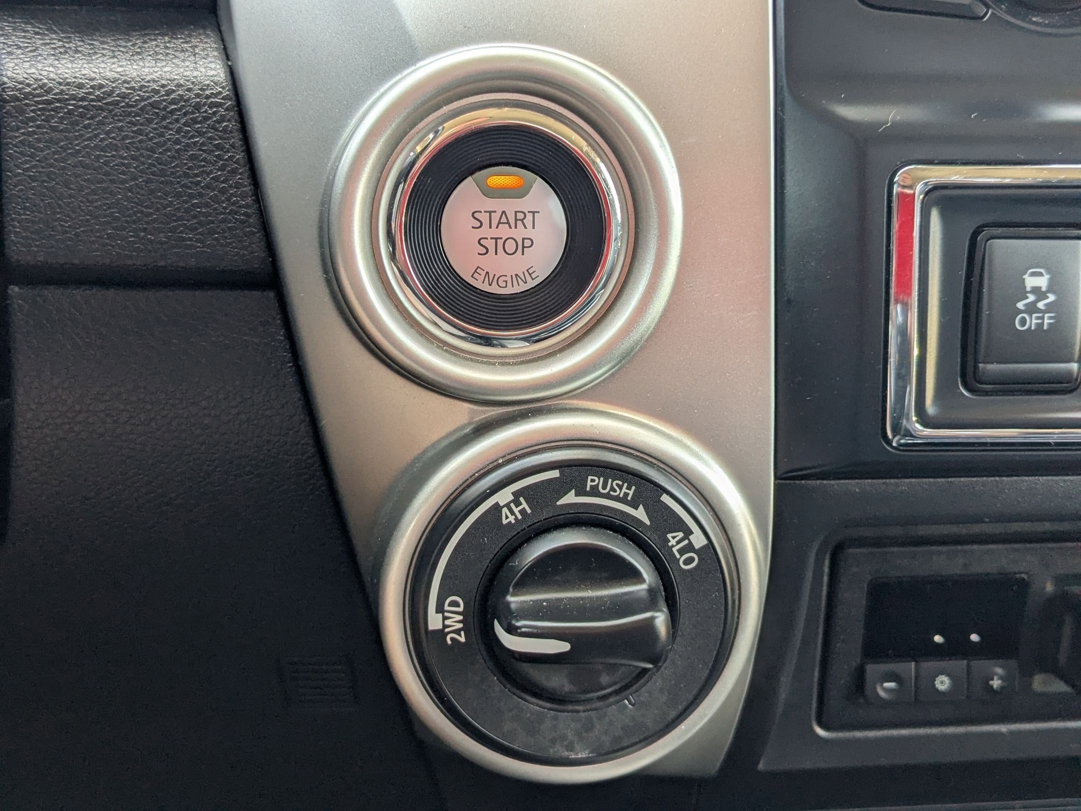 Used 2018 Nissan Titan PRO-4X w/ Pro-4x Convenience Package AWD/4WD image 24