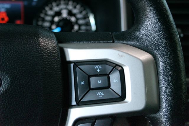 Used 2017 Ford F150 Lariat w/ Equipment Group 502A Luxury AWD/4WD image 19