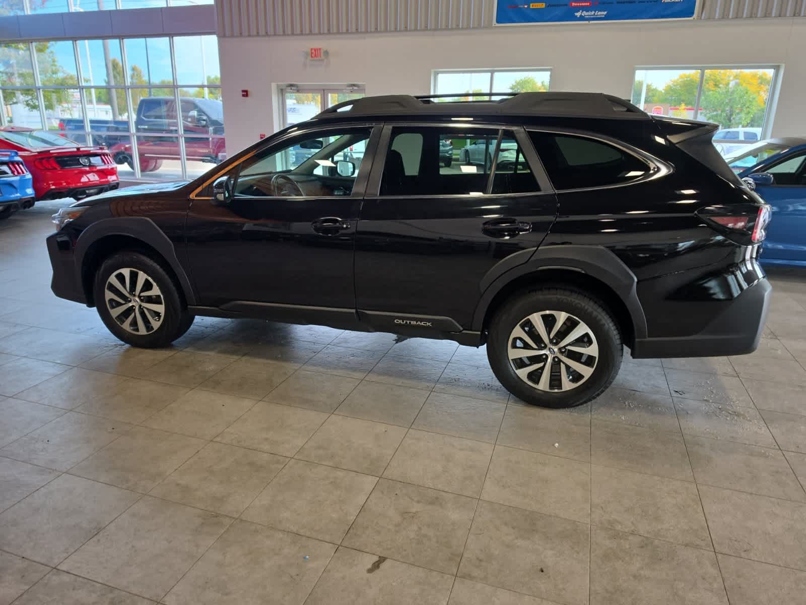 Used 2023 Subaru Outback Premium AWD/4WD image 11