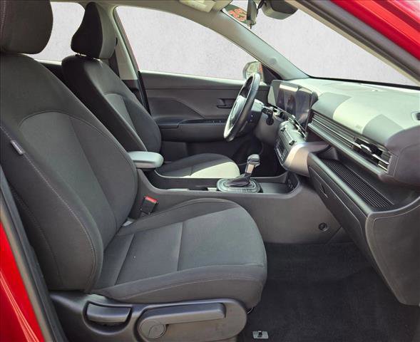 Used 2025 Hyundai Kona SEL image 19
