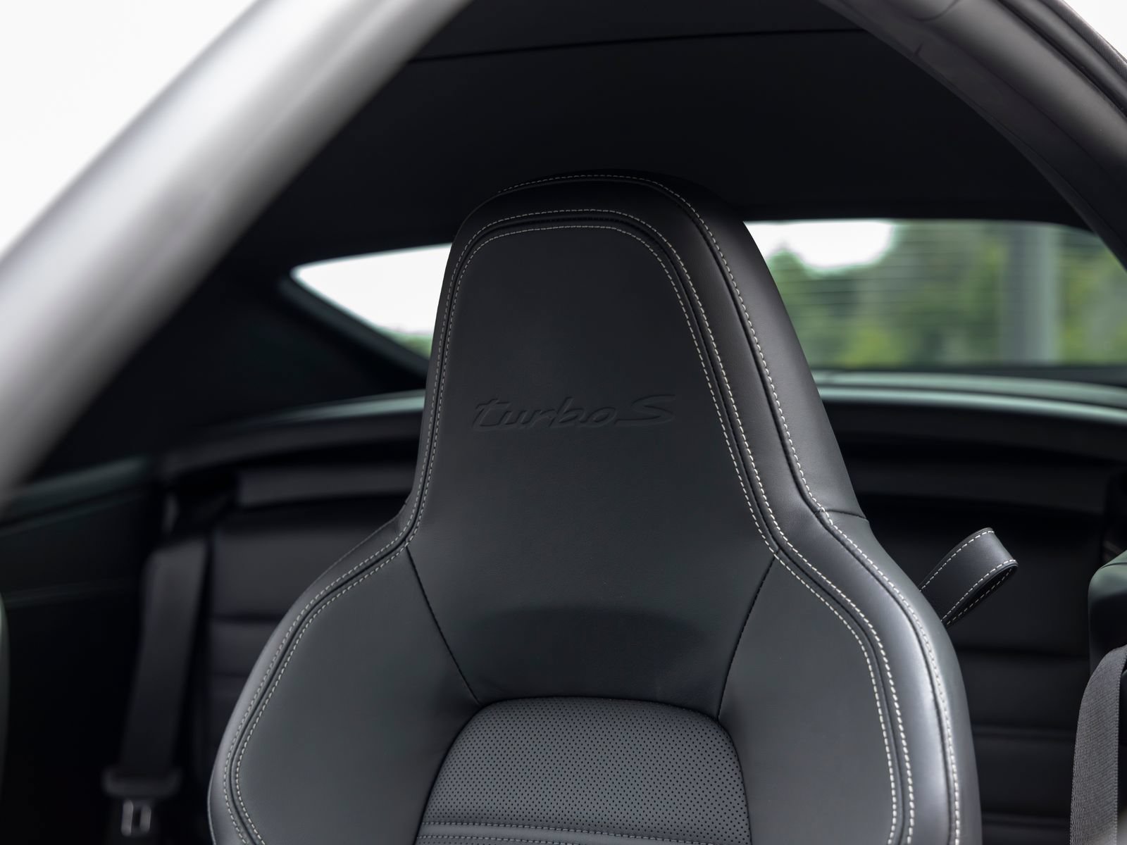 Used 2024 Porsche 911 Turbo S AWD/4WD image 33
