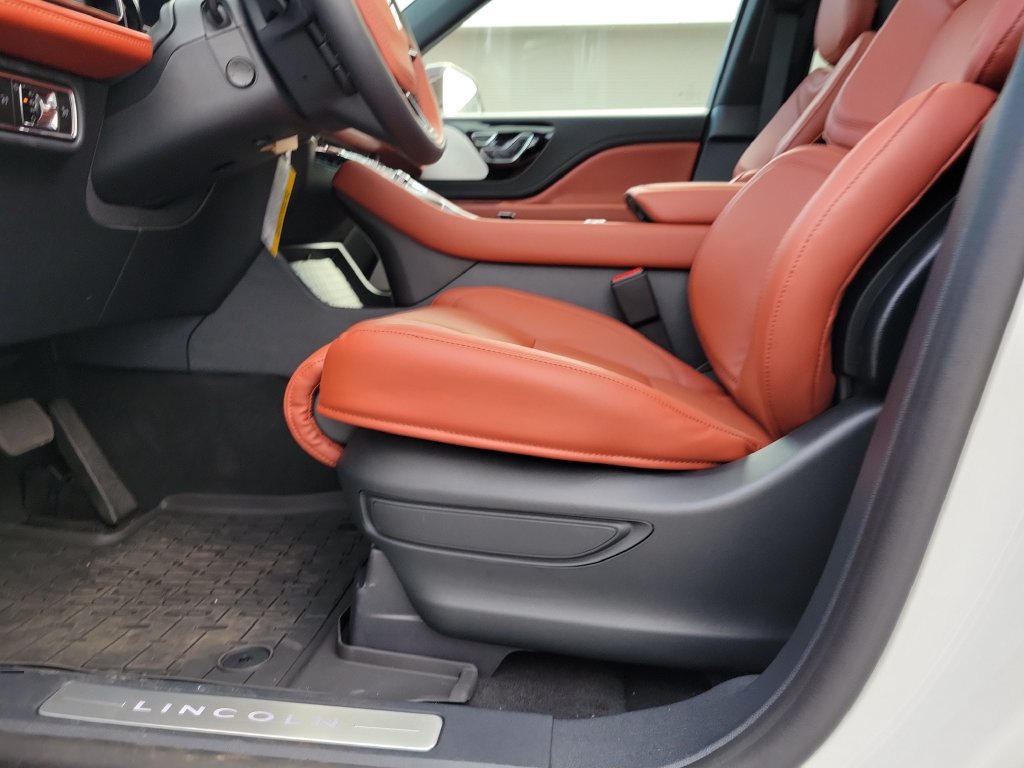 New 2027 Lincoln Aviator Reserve AWD/4WD image 19
