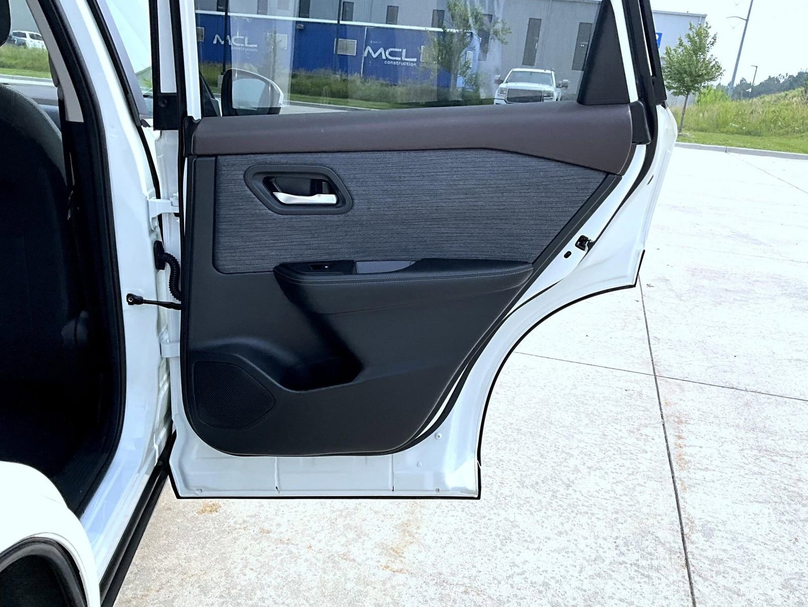 Used 2022 Nissan Rogue SV image 21