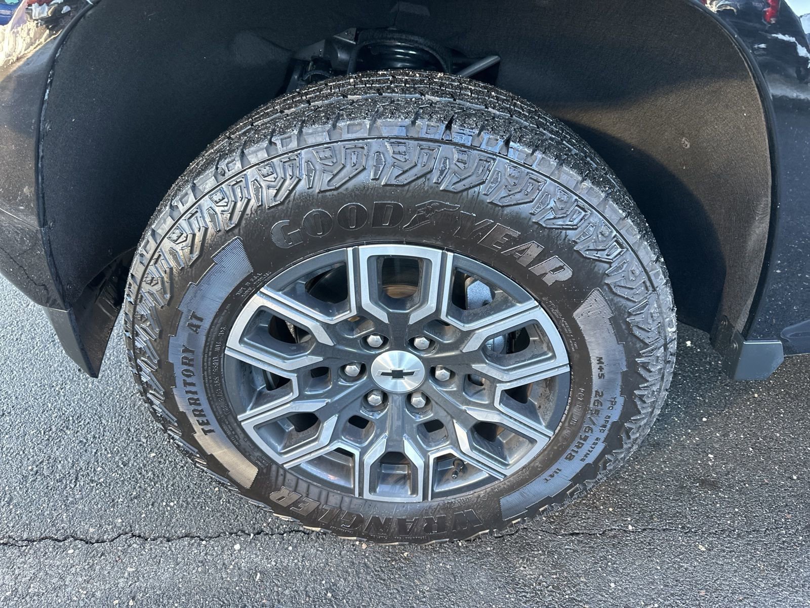 Used 2023 Chevrolet Colorado Z71 w/ Z71 Convenience Package 2 image 8