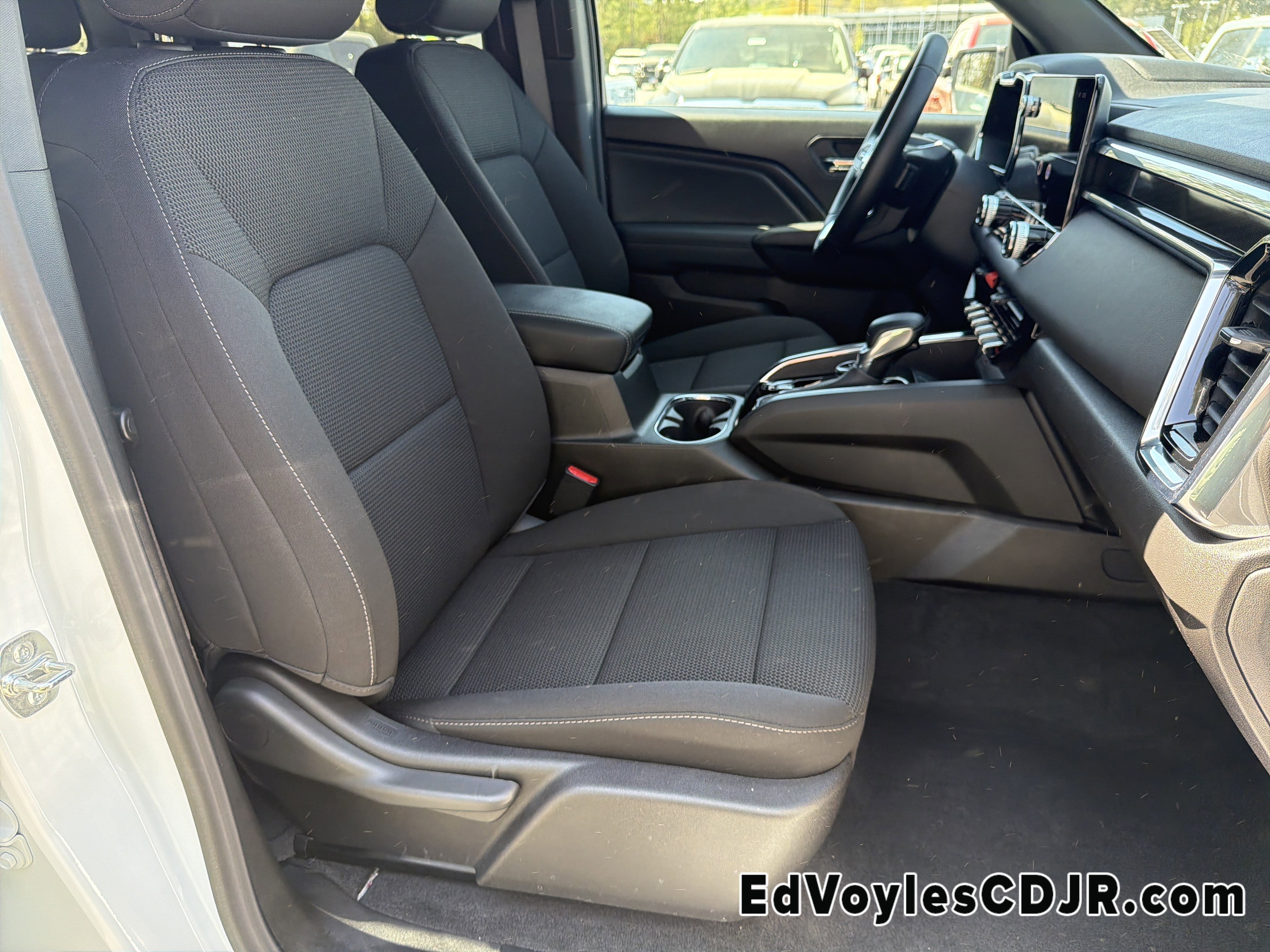 Used 2025 GMC Canyon Elevation image 16