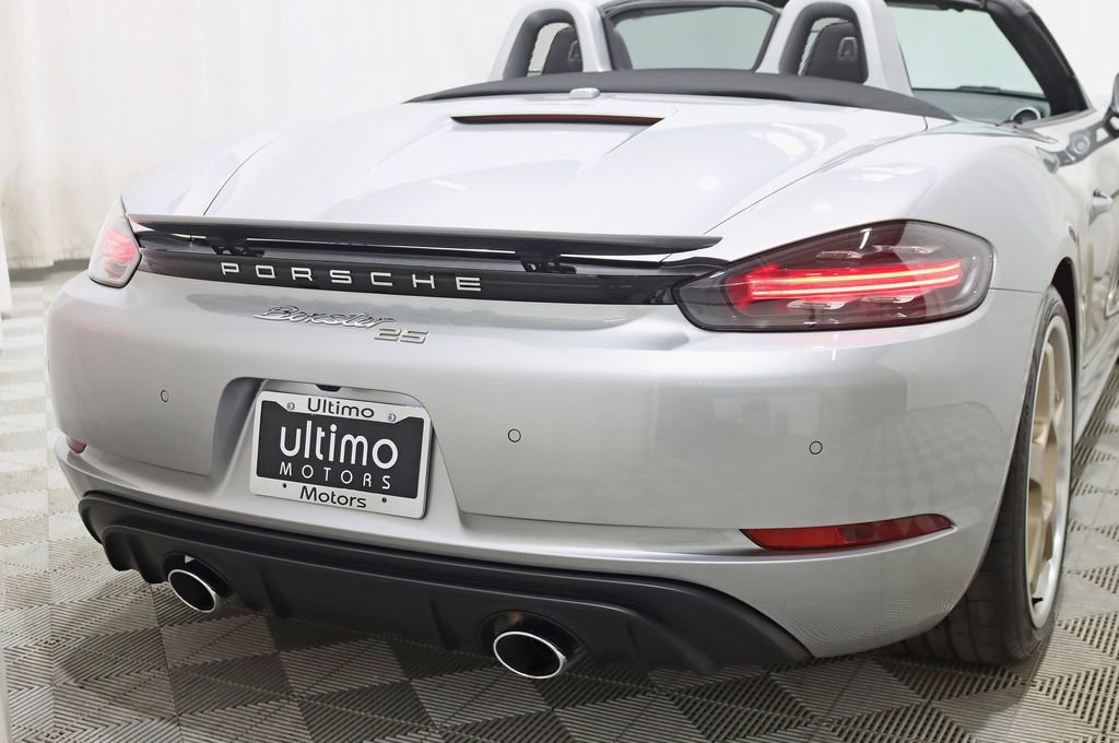 Used 2022 Porsche 718 Boxster RWD image 15