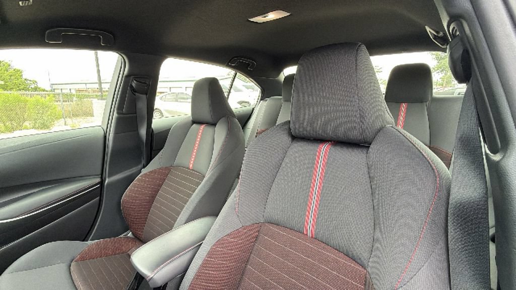 Certified 2025 Toyota Corolla SE FWD image 21