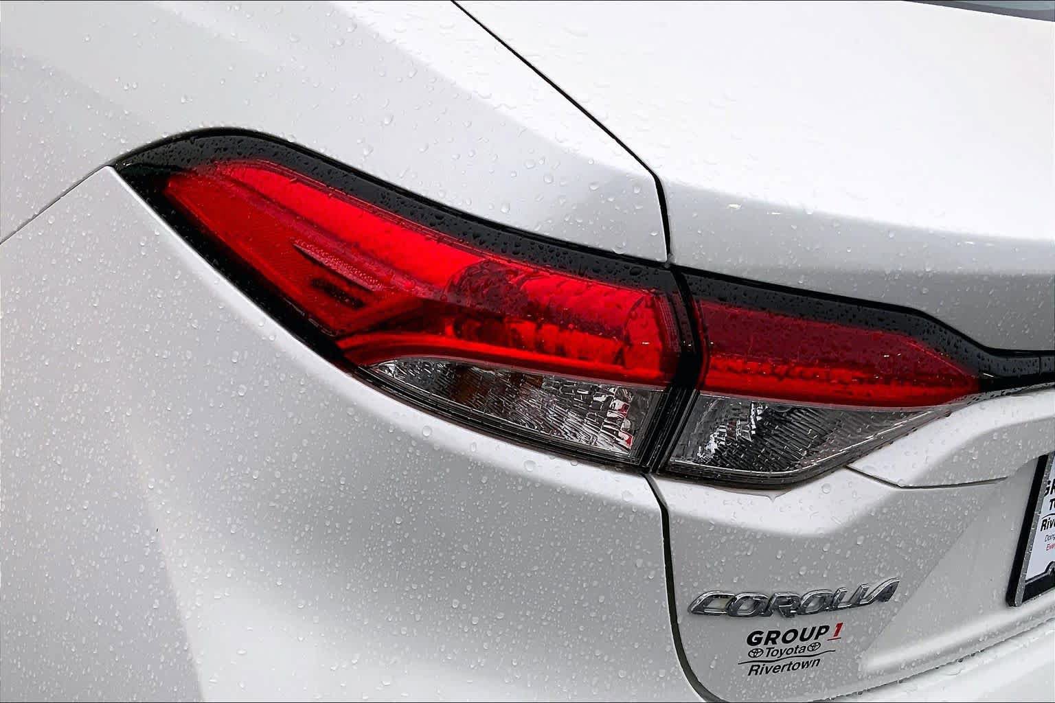 Used 2020 Toyota Corolla LE FWD image 27
