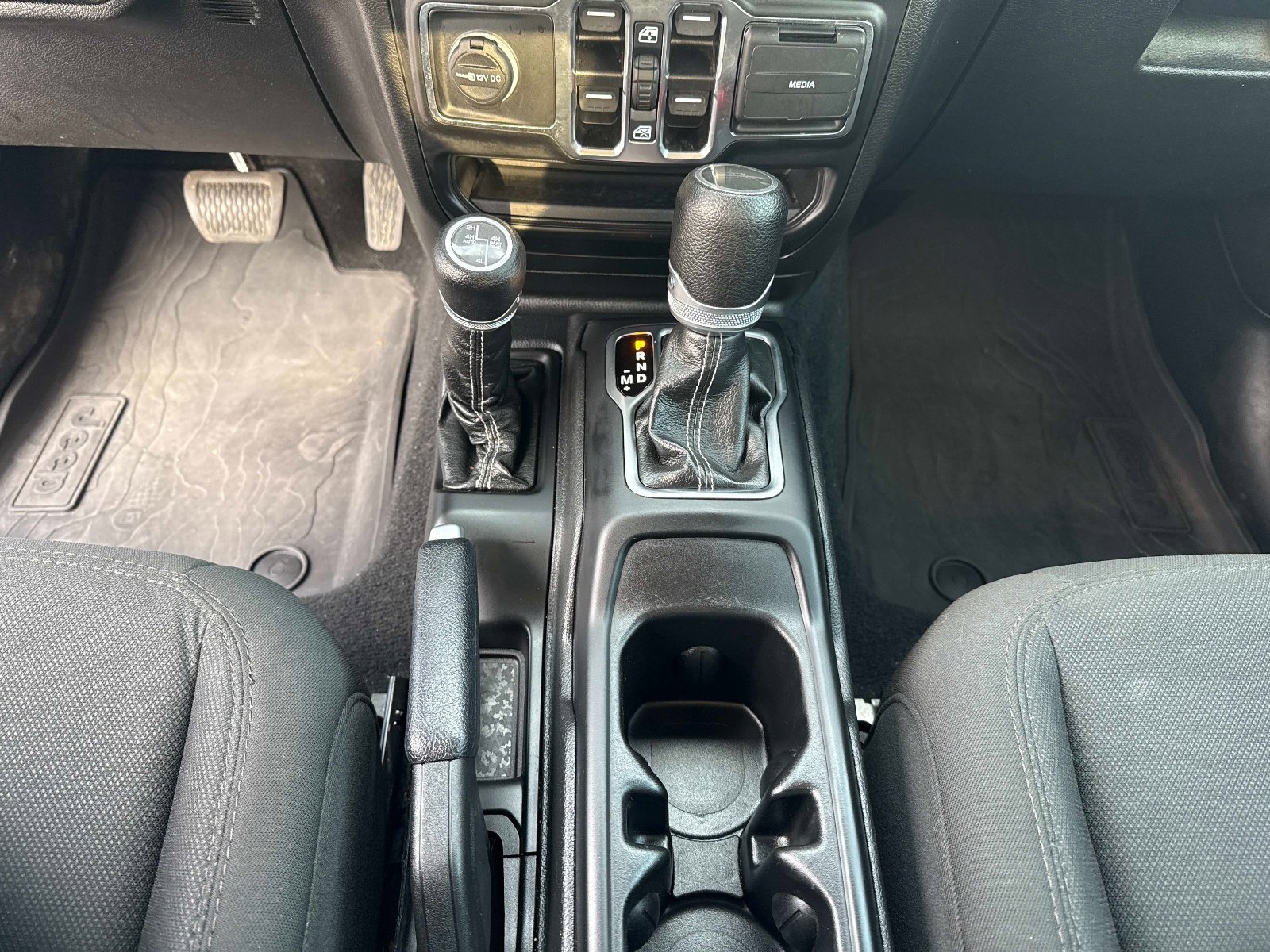 Used 2022 Jeep Gladiator Overland image 26