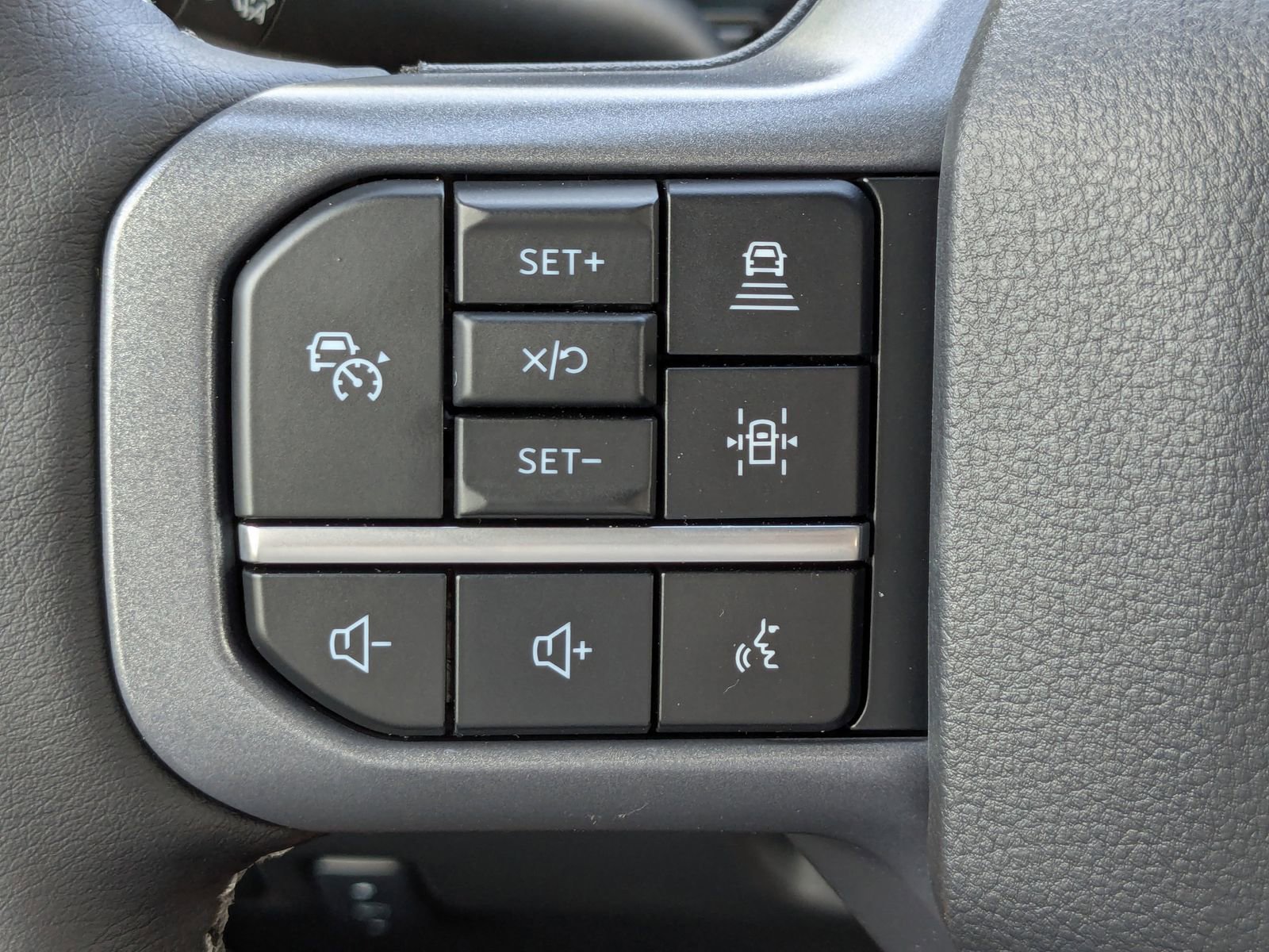 New 2025 Ford F350 Lariat w/ Lariat Ultimate Package image 28