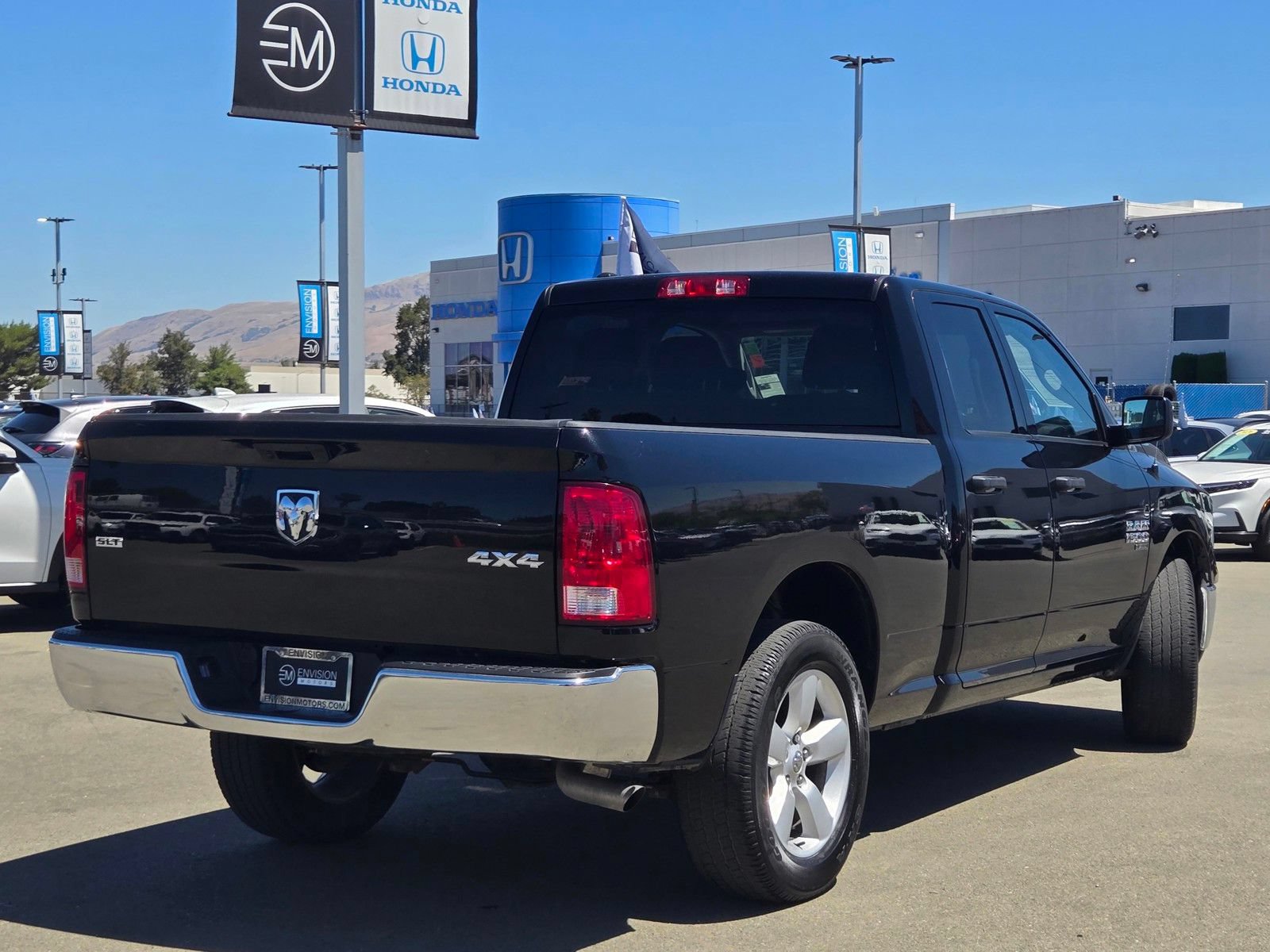 Used 2024 RAM 1500 Classic SLT AWD/4WD image 7