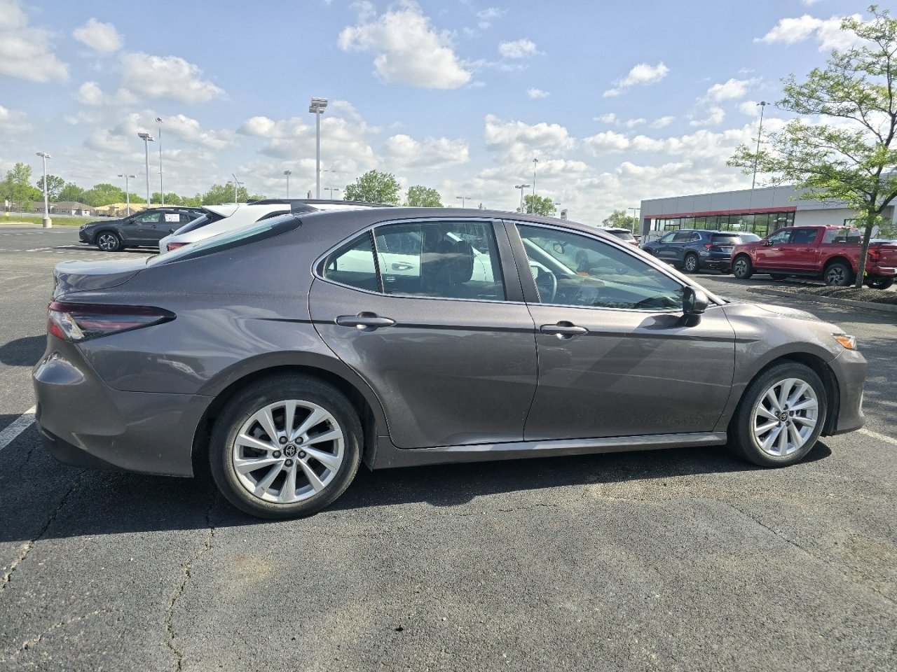 Used 2024 Toyota Camry LE FWD image 8