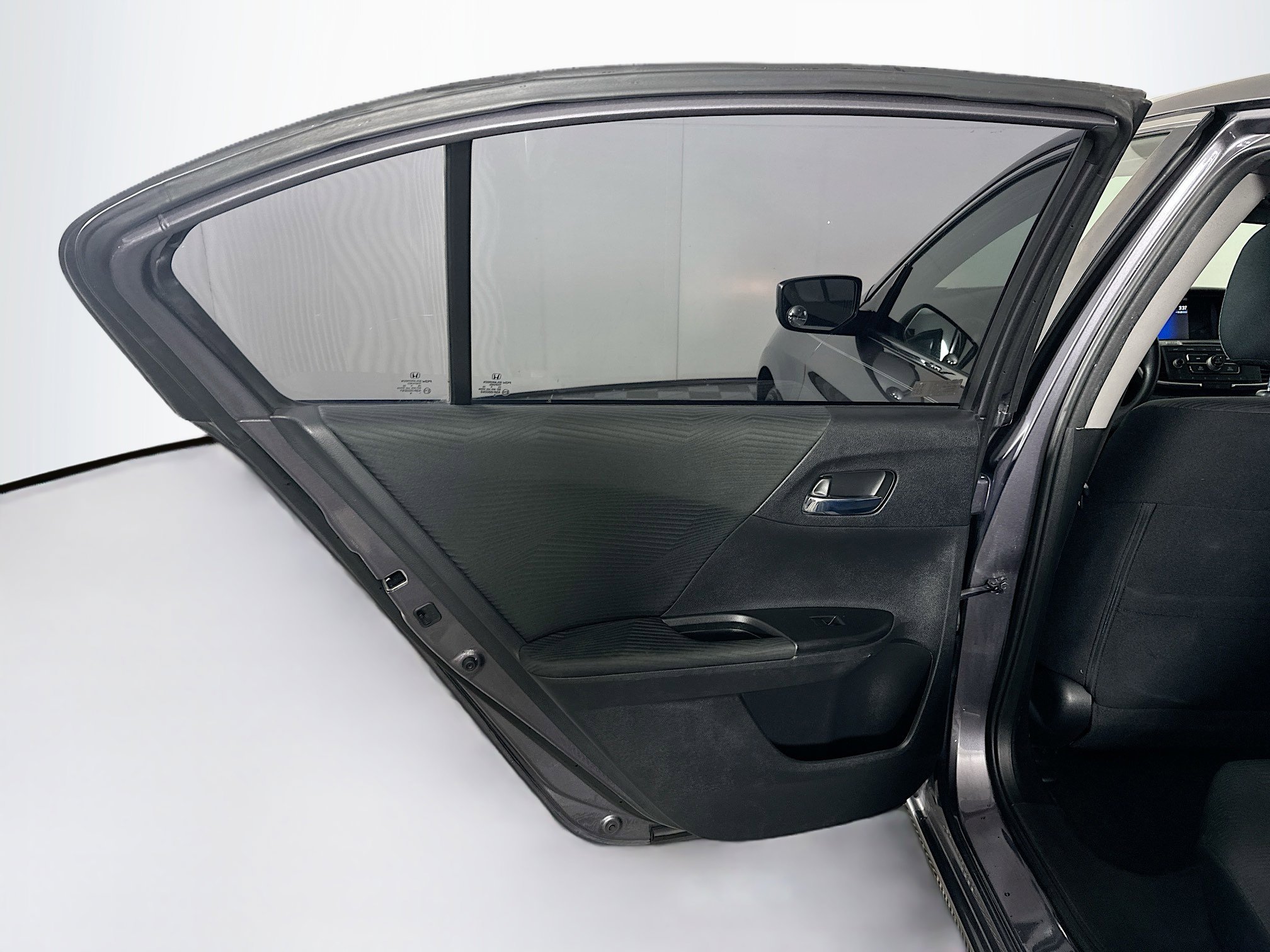 Used 2015 Honda Accord LX image 24