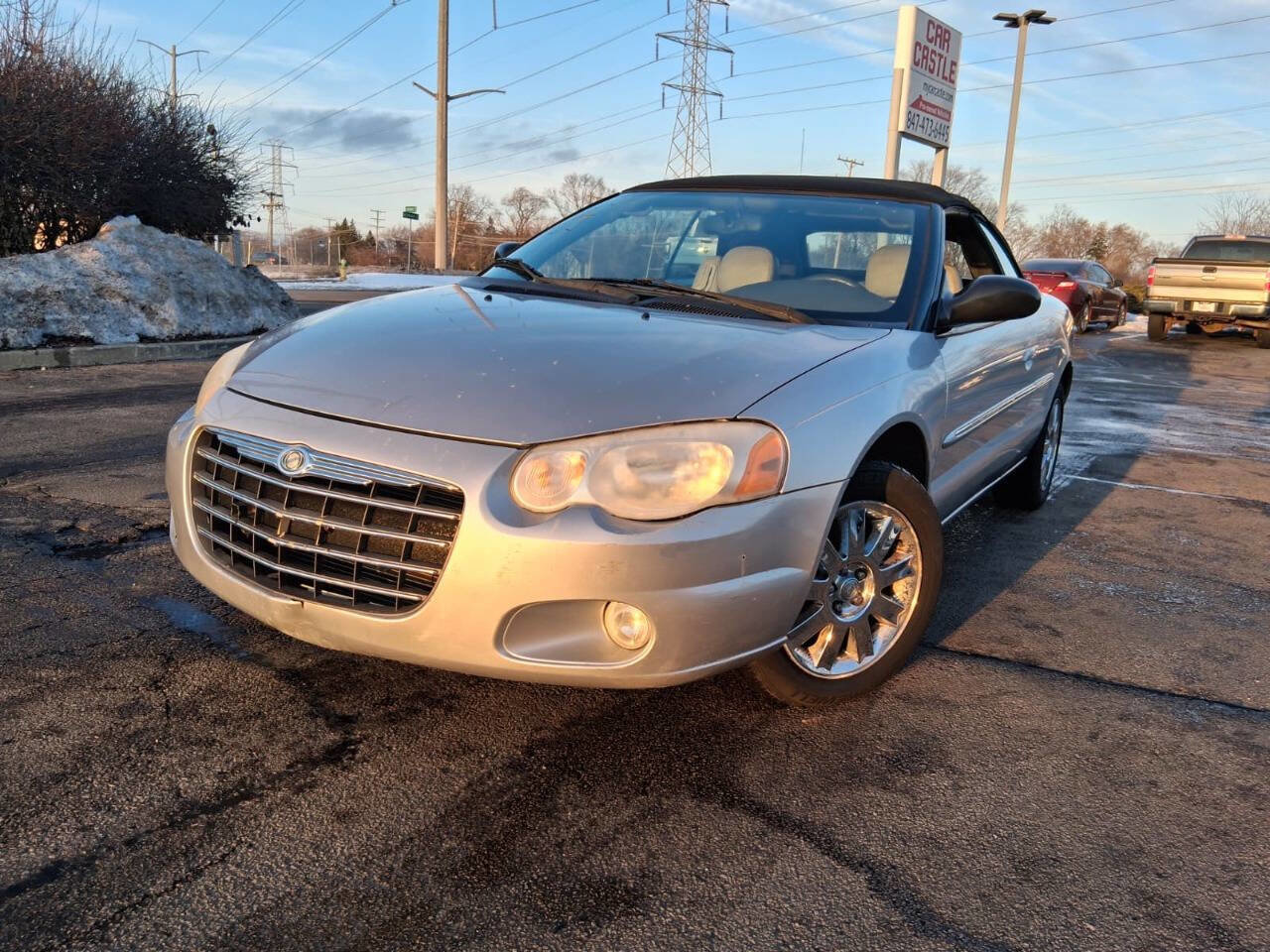 Used 2005 Chrysler Sebring Limited image 1