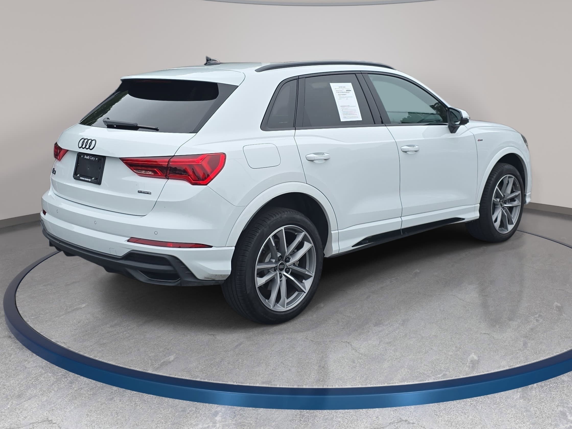 Used 2024 Audi Q3 2.0T Premium Plus w/ Premium Plus Package AWD/4WD image 5