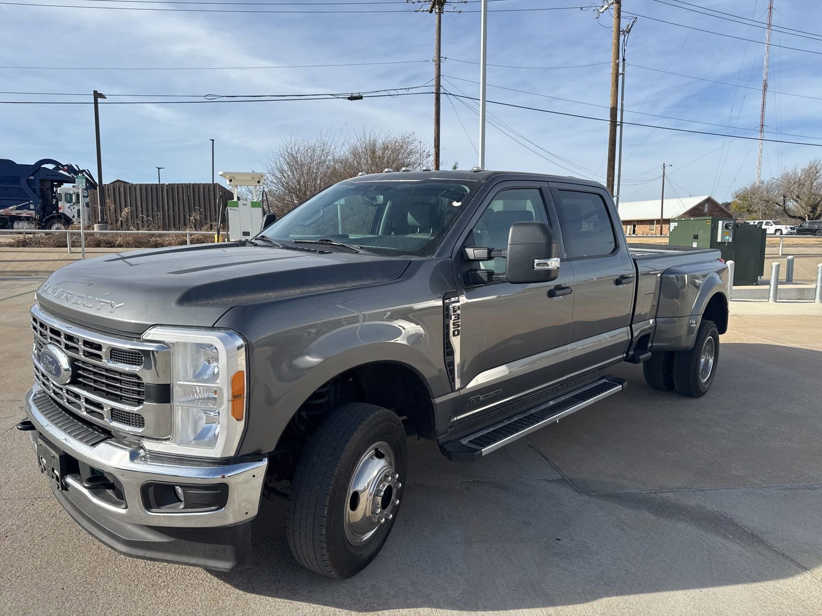 Used 2023 Ford F350 XLT image 9