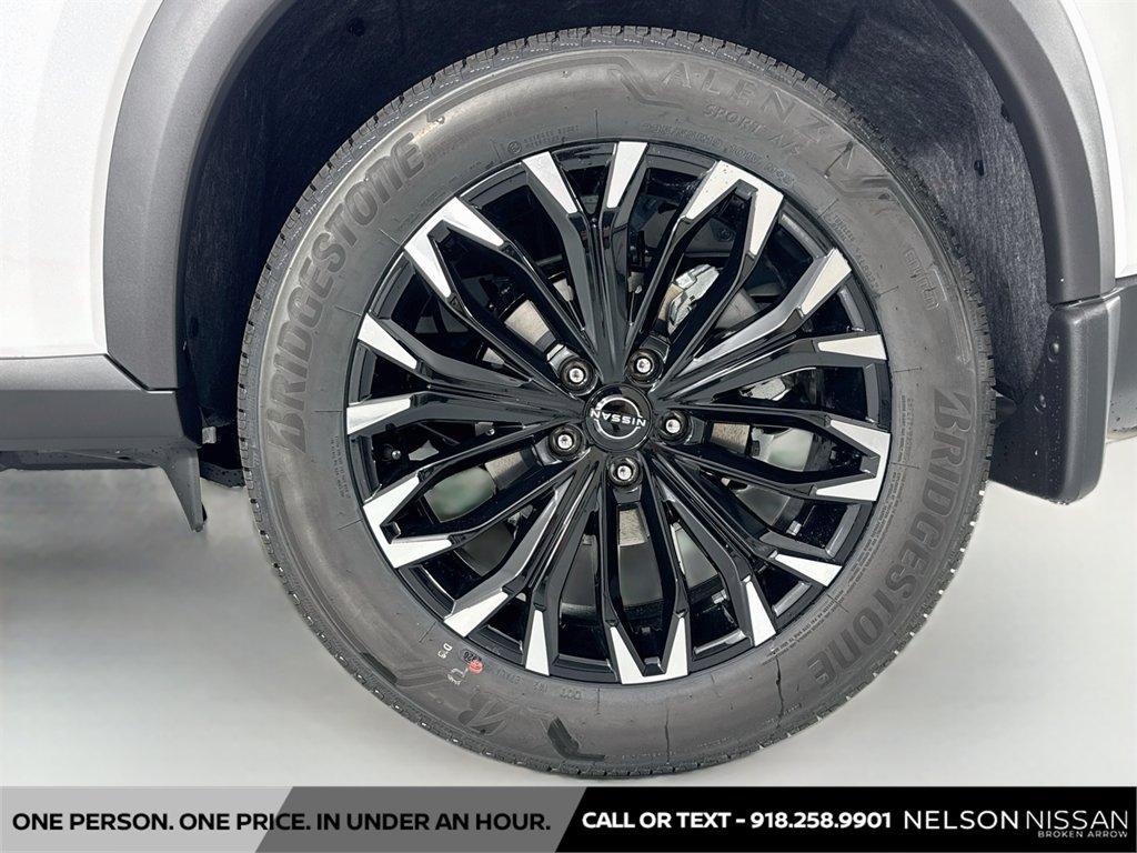 New 2026 Nissan Rogue Dark Armor FWD image 30