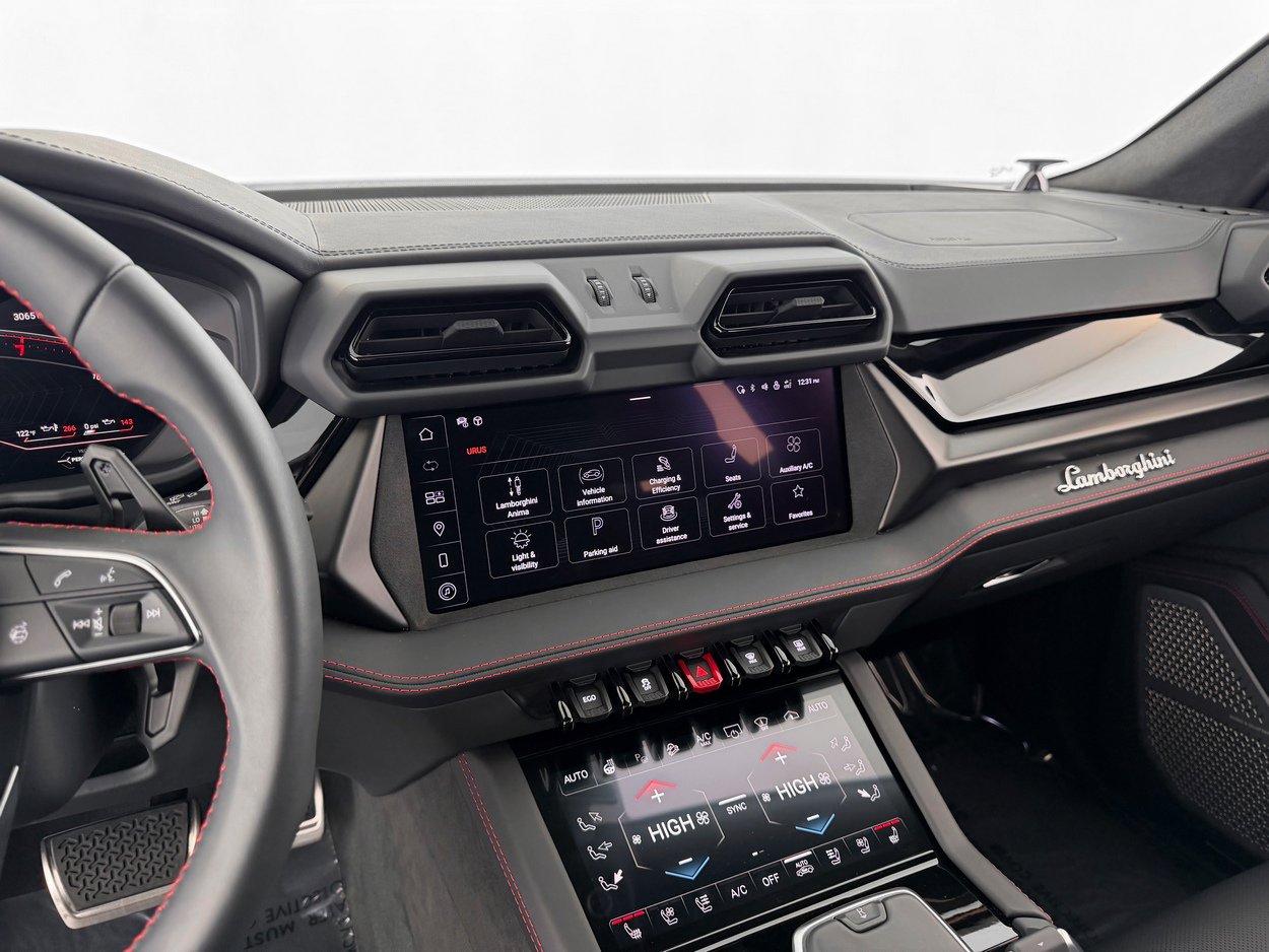 Used 2025 Lamborghini Urus S AWD/4WD image 18