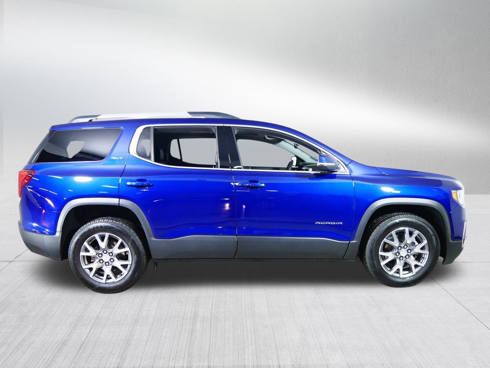 Used 2023 GMC Acadia SLT w/ Preferred Package image 8