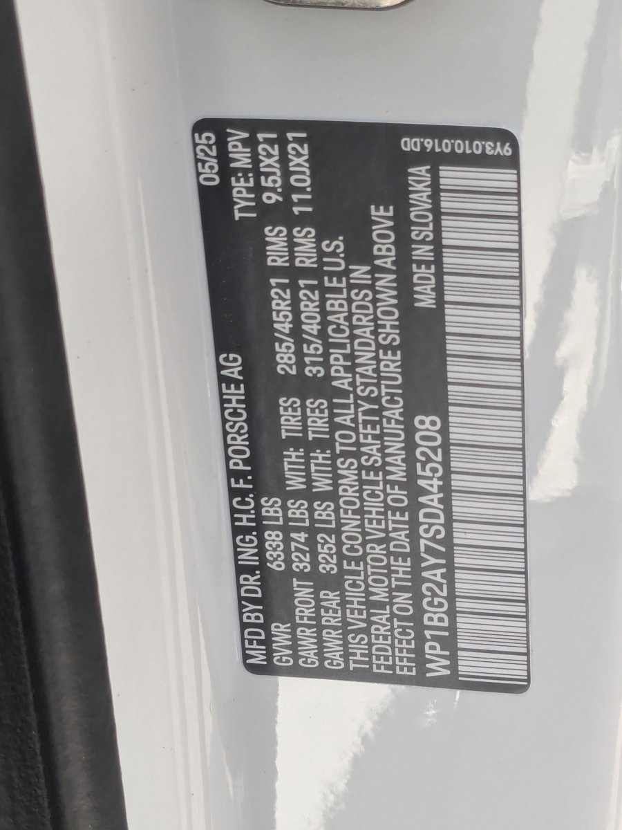 New 2025 Porsche Cayenne GTS image 30