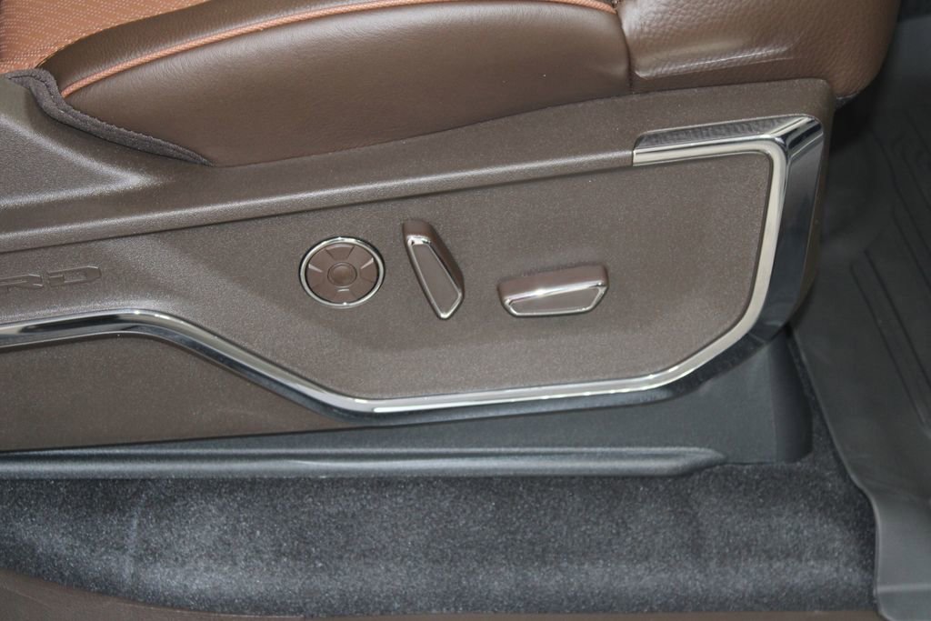 New 2025 Ford F150 King Ranch w/ FX4 Off-Road Package image 29