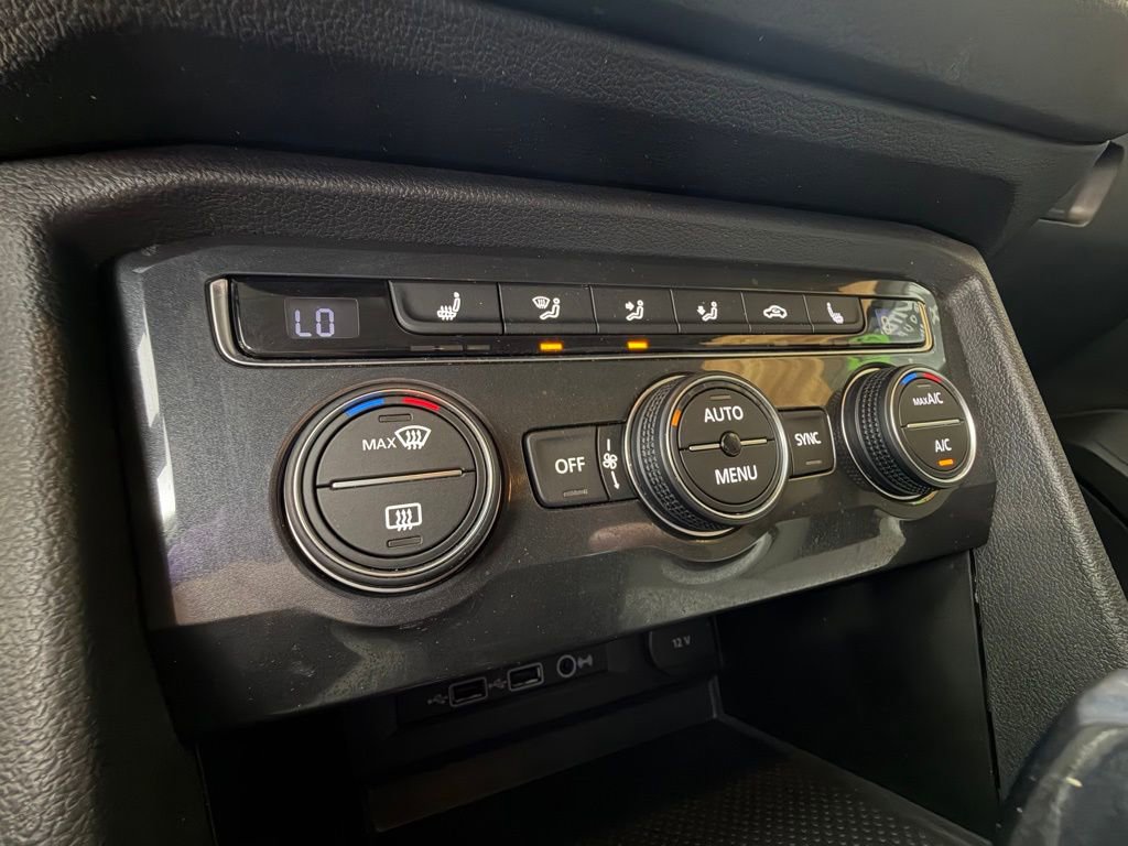 Used 2019 Volkswagen Tiguan SE w/ 3rd Row Seat Package AWD/4WD image 23